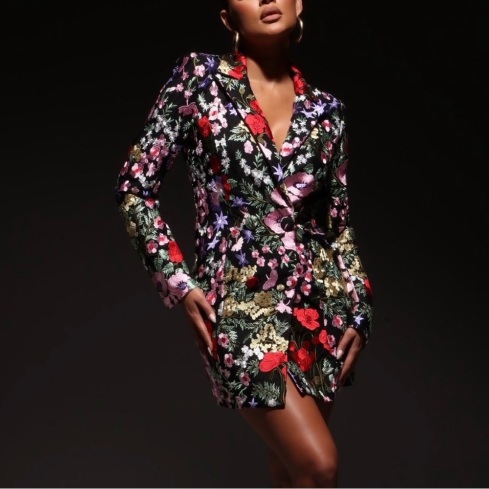 FASHIONNOVA LUXE FLOWER EMBROIDERED BLAZER DRESS